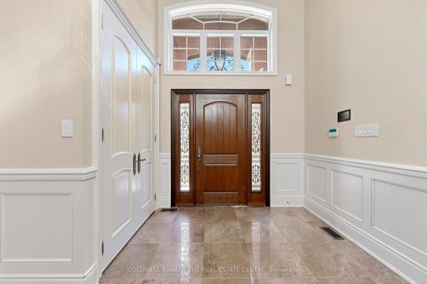 Photo 14 at 20 Shalom Aleichem Court, Patterson, Vaughan