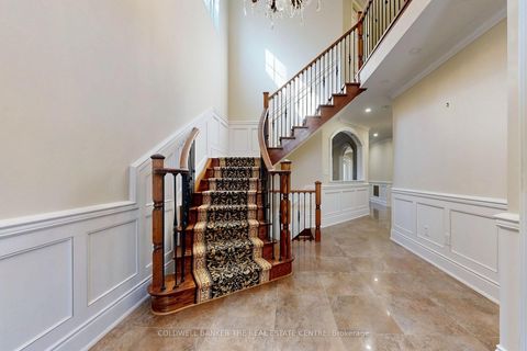 Photo 15 at 20 Shalom Aleichem Court, Patterson, Vaughan