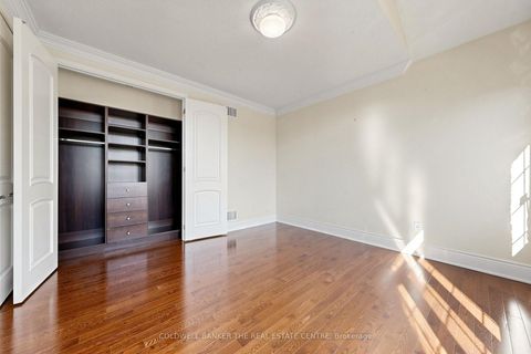 Photo 18 at 20 Shalom Aleichem Court, Patterson, Vaughan