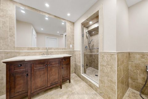Photo 38 at 20 Shalom Aleichem Court, Patterson, Vaughan