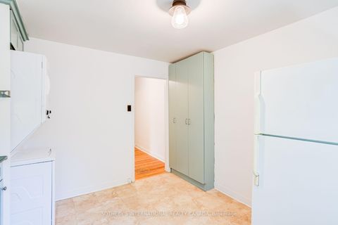 Photo 11 at 13 Euclid Avenue, Bellwoods, Toronto