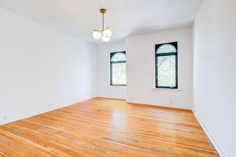 Photo 14 at 13 Euclid Avenue, Bellwoods, Toronto