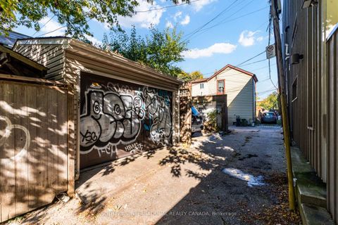 Photo 36 at 13 Euclid Avenue, Bellwoods, Toronto