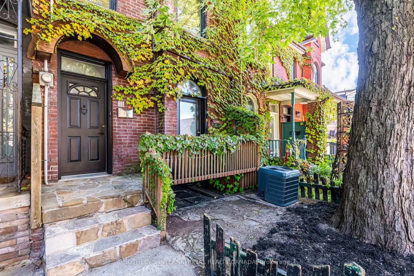 13 Euclid Avenue, Bellwoods, Toronto 