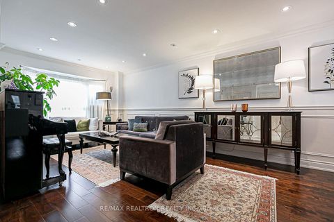Photo 2 at 9 Hyde Park Drive, Doncrest, Richmond Hill