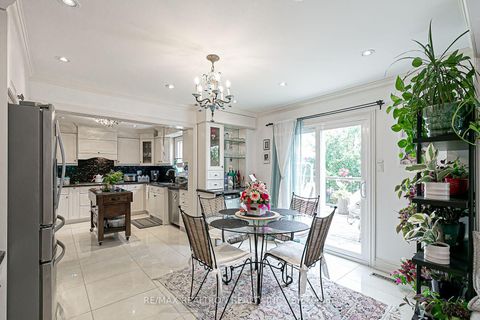 Photo 14 at 9 Hyde Park Drive, Doncrest, Richmond Hill