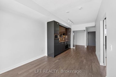Photo 8 at 536 - 20 O'Neill Road, Don Mills, Toronto