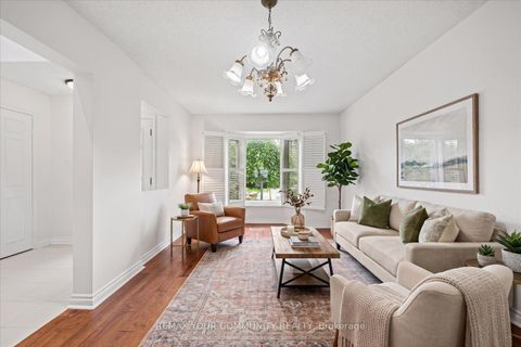 Photo 5 at 102 Edmund Seager Drive, Uplands, Vaughan