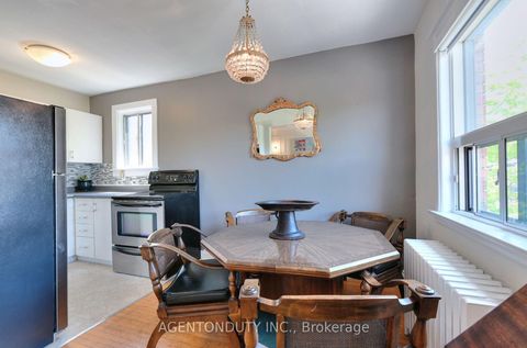 Photo 11 at 17 - 1646 Bathurst Street, Cedarvale, Toronto