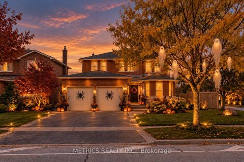 Photo 0 at 168 Fieldgate Drive, Maple, Vaughan