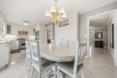 Photo 9 at 168 Fieldgate Drive, Maple, Vaughan