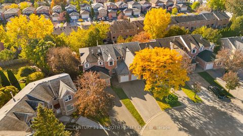 Photo 3 at 74 Ritva Court E, North Richvale, Richmond Hill