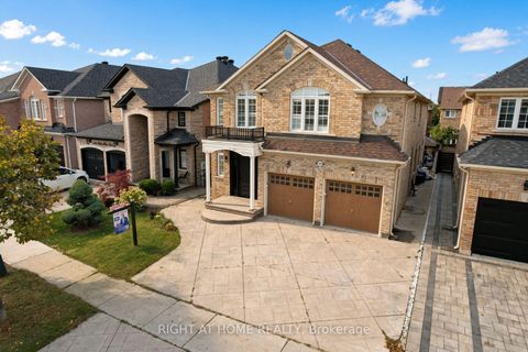 Photo 2 at 388 Vellore Park Avenue, Vellore Village, Vaughan