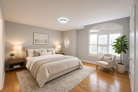 Photo 15 at 388 Vellore Park Avenue, Vellore Village, Vaughan