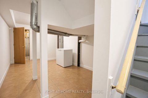 Photo 25 at 388 Vellore Park Avenue, Vellore Village, Vaughan