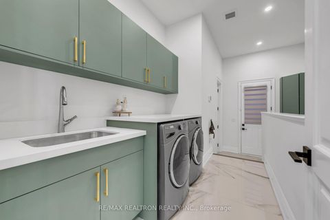 Photo 10 at 131 Lady Jessica Drive, Patterson, Vaughan