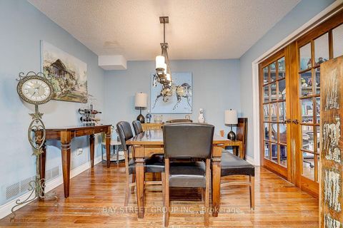 Photo 7 at 304 Charlton Avenue, Brownridge, Vaughan