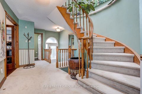 Photo 14 at 304 Charlton Avenue, Brownridge, Vaughan