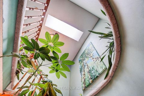 Photo 16 at 304 Charlton Avenue, Brownridge, Vaughan