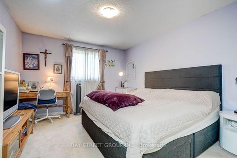 Photo 20 at 304 Charlton Avenue, Brownridge, Vaughan