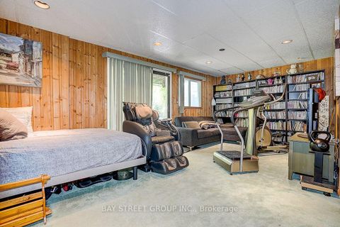 Photo 24 at 304 Charlton Avenue, Brownridge, Vaughan