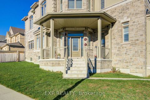 Photo 1 at 2 Pietrowski Drive, Keswick North, Georgina