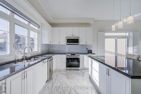 Photo 10 at 2 Pietrowski Drive, Keswick North, Georgina