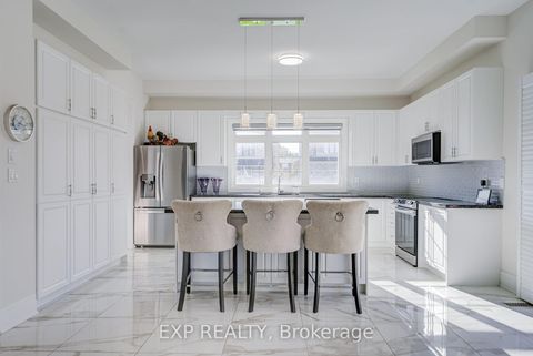 Photo 12 at 2 Pietrowski Drive, Keswick North, Georgina