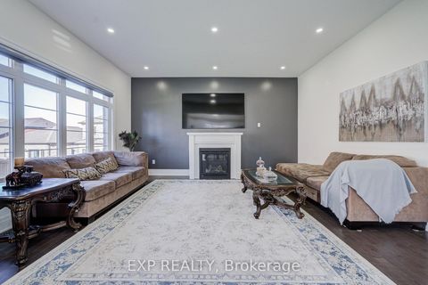 Photo 17 at 2 Pietrowski Drive, Keswick North, Georgina