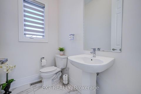 Photo 19 at 2 Pietrowski Drive, Keswick North, Georgina