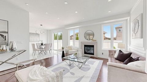 Photo 6 at 7 Philips Lake Court, Jefferson, Richmond Hill