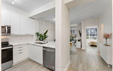 Photo 3 at 206 - 88 Broadway Avenue, Mount Pleasant West, Toronto