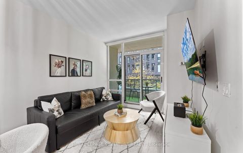 Photo 8 at 206 - 88 Broadway Avenue, Mount Pleasant West, Toronto