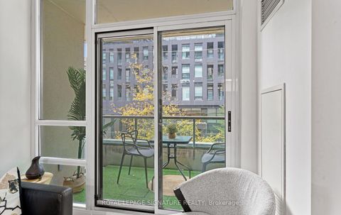 Photo 11 at 206 - 88 Broadway Avenue, Mount Pleasant West, Toronto