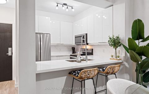 Photo 17 at 206 - 88 Broadway Avenue, Mount Pleasant West, Toronto