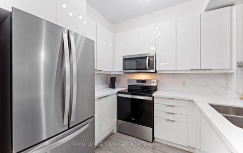 Photo 18 at 206 - 88 Broadway Avenue, Mount Pleasant West, Toronto