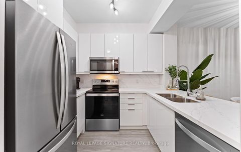 Photo 19 at 206 - 88 Broadway Avenue, Mount Pleasant West, Toronto