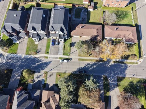 Photo 19 at 92 Bond Crescent, Oak Ridges, Richmond Hill