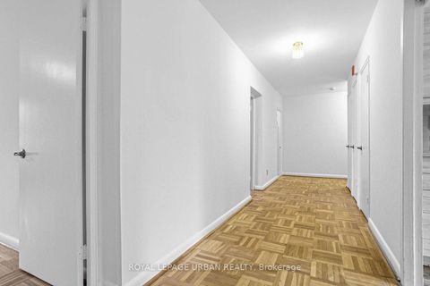 Photo 14 at 17 - 8 Corinth Gardens, Mount Pleasant East, Toronto