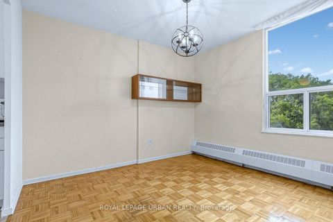 Photo 10 at 403 - 60 Pavane Linkway, Flemingdon Park, Toronto