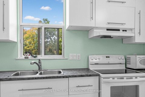 Photo 15 at 403 - 60 Pavane Linkway, Flemingdon Park, Toronto