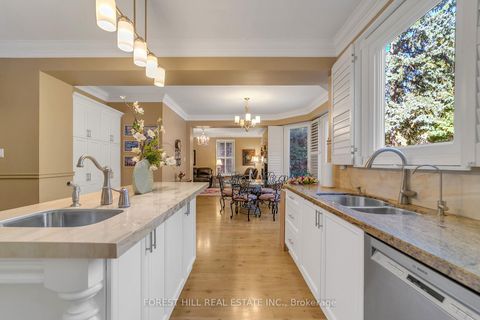 Photo 11 at 15 Theobalds Circle, Mill Pond, Richmond Hill