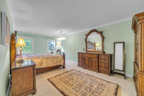 Photo 15 at 15 Theobalds Circle, Mill Pond, Richmond Hill