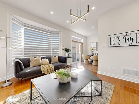 Photo 4 at 46 Mary Ellen Baker Crescent, Patterson, Vaughan