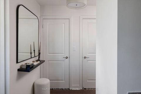Photo 3 at 1909 - 18 Yorkville Avenue, Annex, Toronto