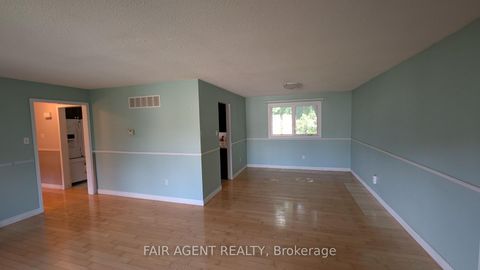 Photo 6 at 33 Maynard Drive, Schomberg, King
