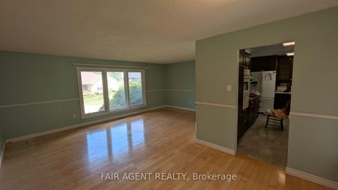 Photo 8 at 33 Maynard Drive, Schomberg, King