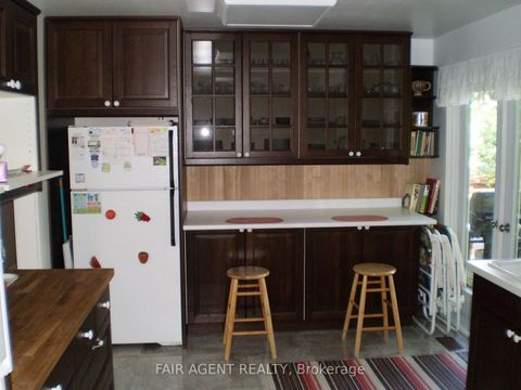 Photo 9 at 33 Maynard Drive, Schomberg, King