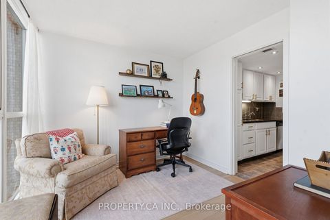 Photo 5 at 1811 - 15 Maitland Place, South St. James Town, Toronto