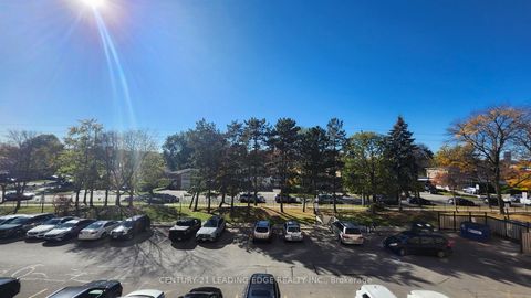 Photo 20 at 311 - 205 Hilda Avenue, Newtonbrook West, Toronto
